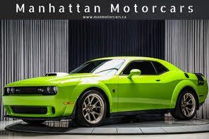Dodge Challenger R/T Scat Pack Widebody RWD