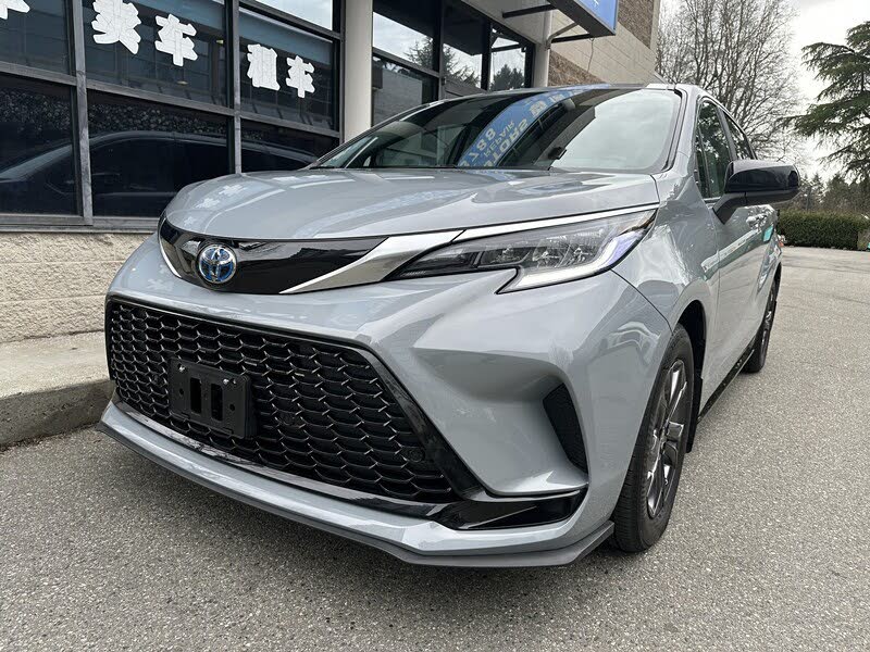 2024 Toyota Sienna XSE 7-Passenger AWD