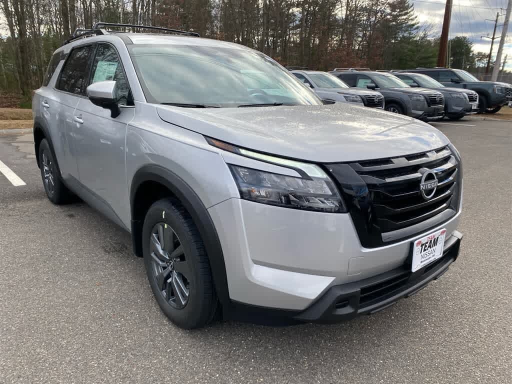 2025 Nissan Pathfinder SV 4WD