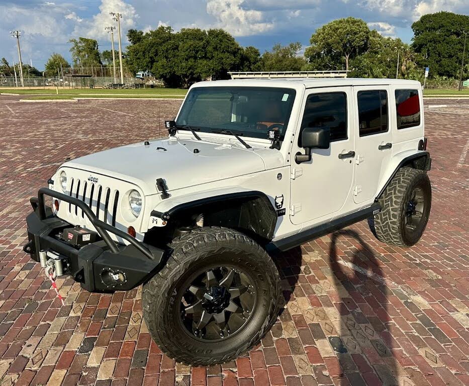 2011 Jeep Wrangler Unlimited Sahara 4WD