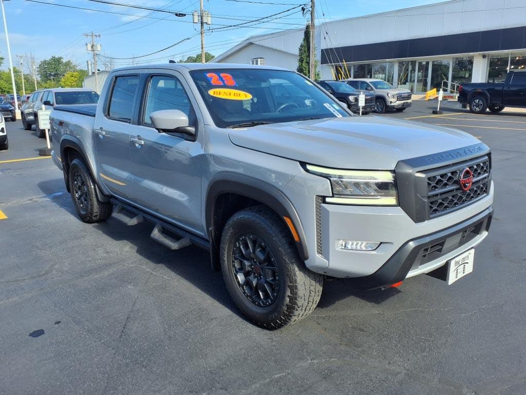2023 Nissan Frontier PRO-4X Crew Cab 4WD