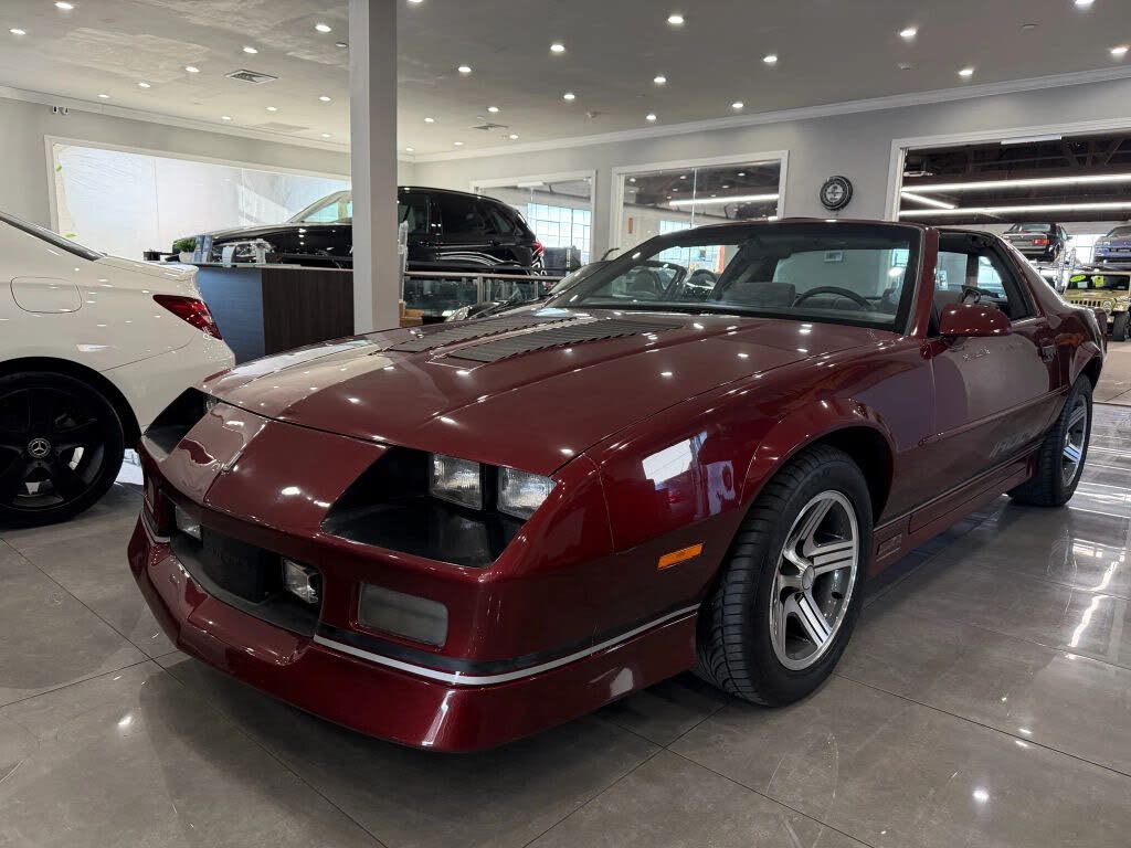 1988 Chevrolet Camaro IROC-Z Coupe RWD