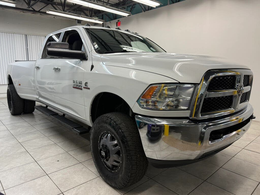 2017 RAM 3500 SLT Crew Cab LB DRW 4WD