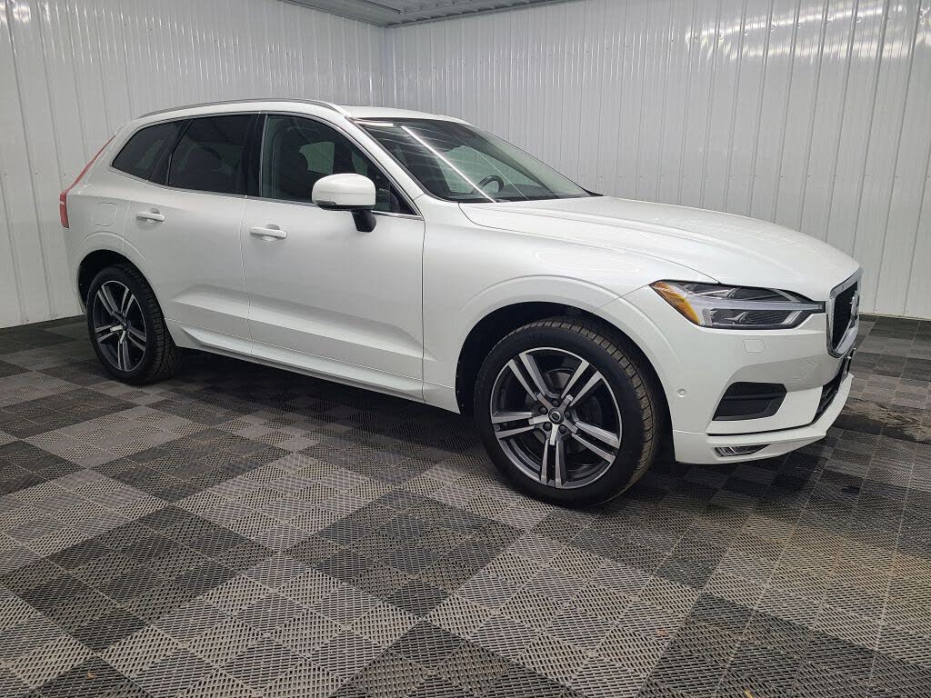 2018 Volvo XC60 T5 Momentum AWD