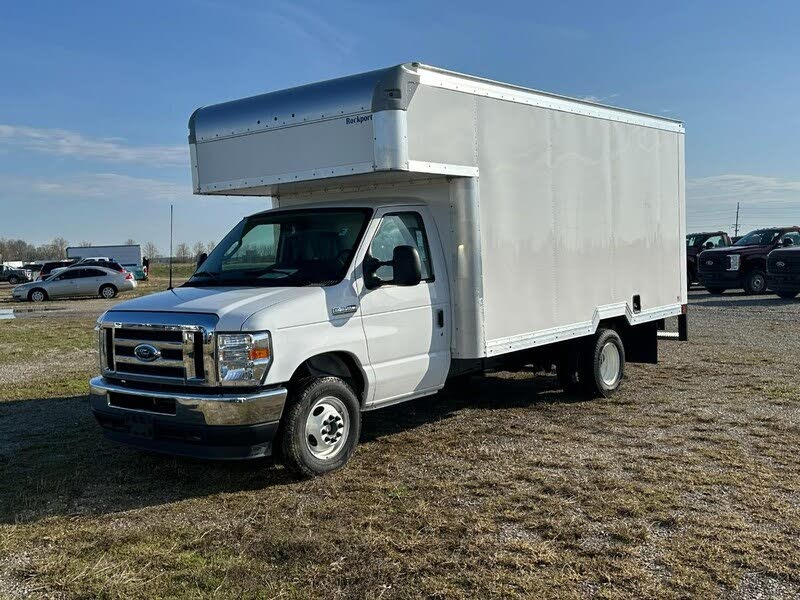 2025 Ford E-Series Chassis E-350 SD Cutaway SB DRW RWD