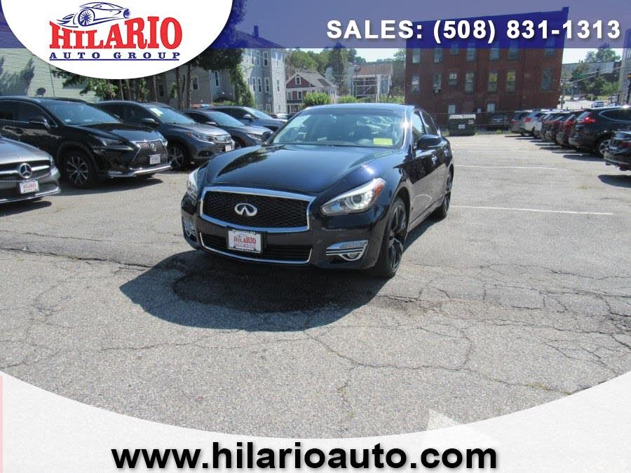 2018 INFINITI Q70 3.7 Luxe AWD