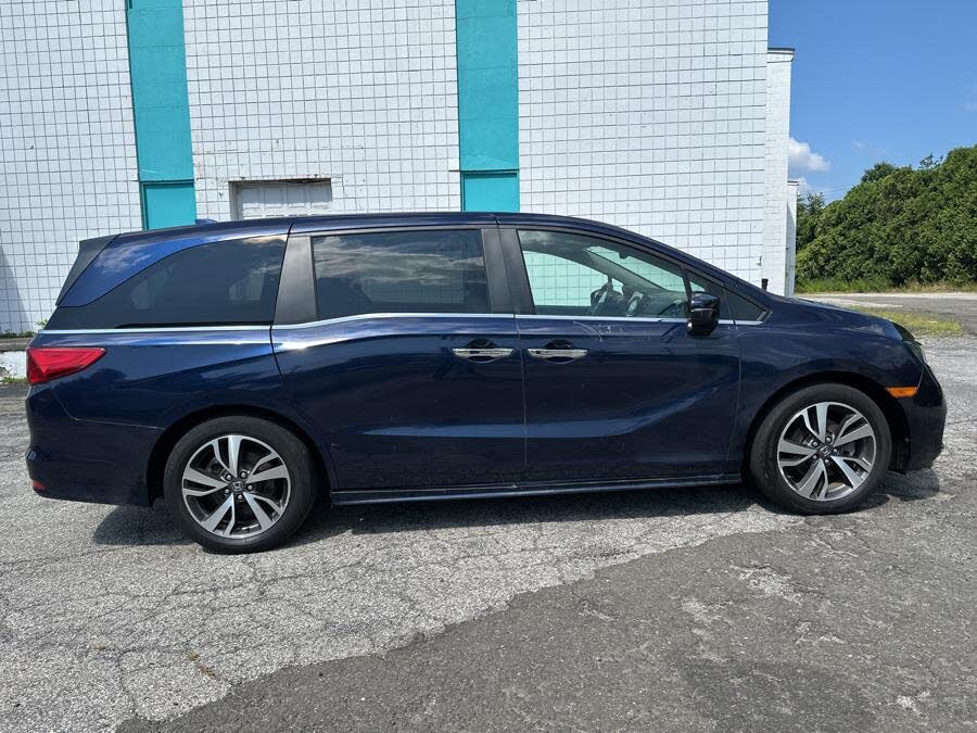 2022 Honda Odyssey Touring FWD