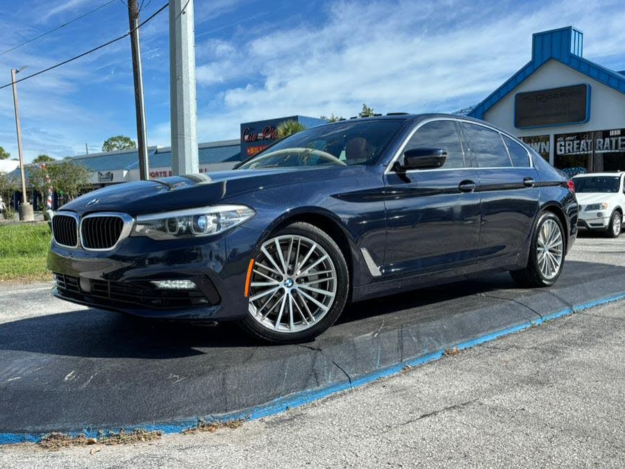 2018 BMW 5 Series 530i Sedan RWD