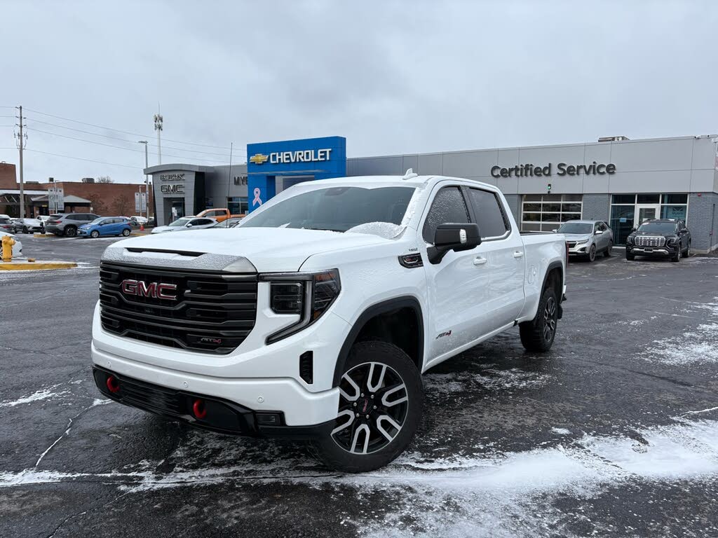 2023 GMC Sierra 1500 AT4 Crew Cab 4WD