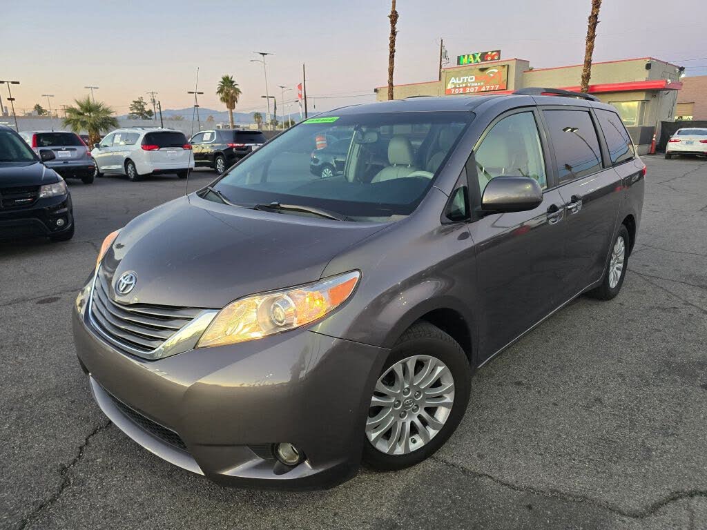 2013 Toyota Sienna XLE 7-Passenger