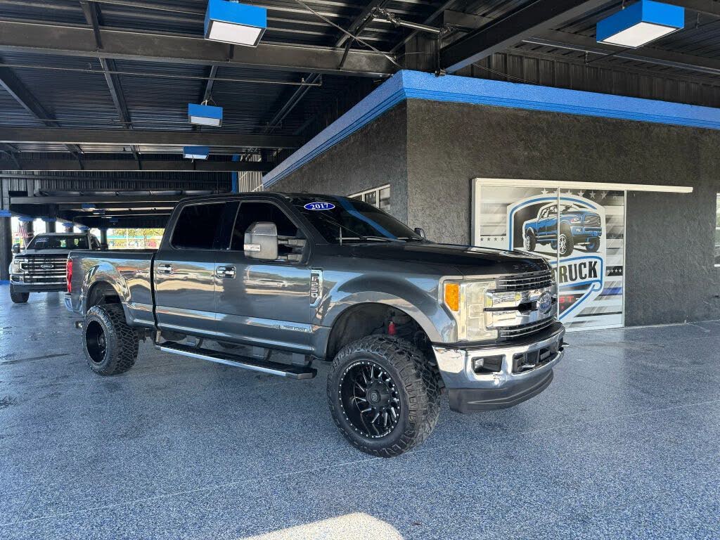 2017 Ford F-250 Super Duty Lariat Crew Cab 4WD