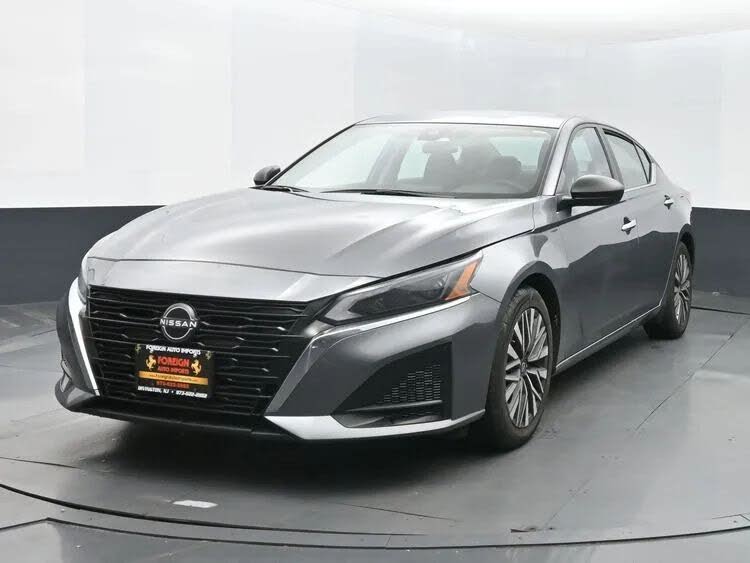 2024 Nissan Altima 2.5 SV FWD