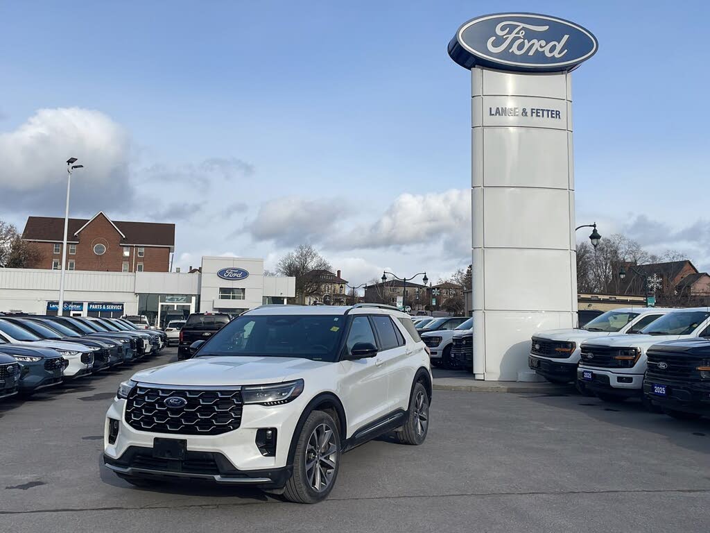 2025 Ford Explorer Platinum AWD