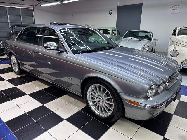 2007 Jaguar XJ-Series XJ8 L RWD