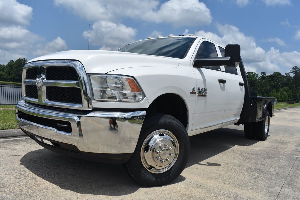 2018 RAM 3500 Tradesman Crew Cab LB DRW 4WD