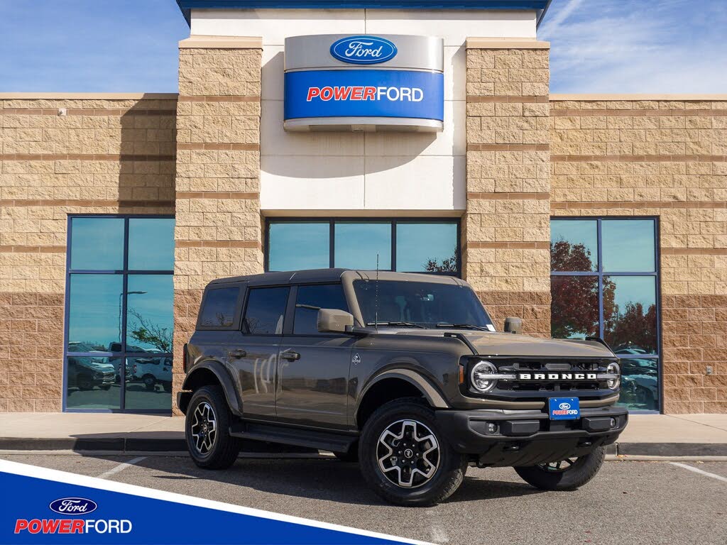 2025 Ford Bronco Outer Banks 4-Door 4WD