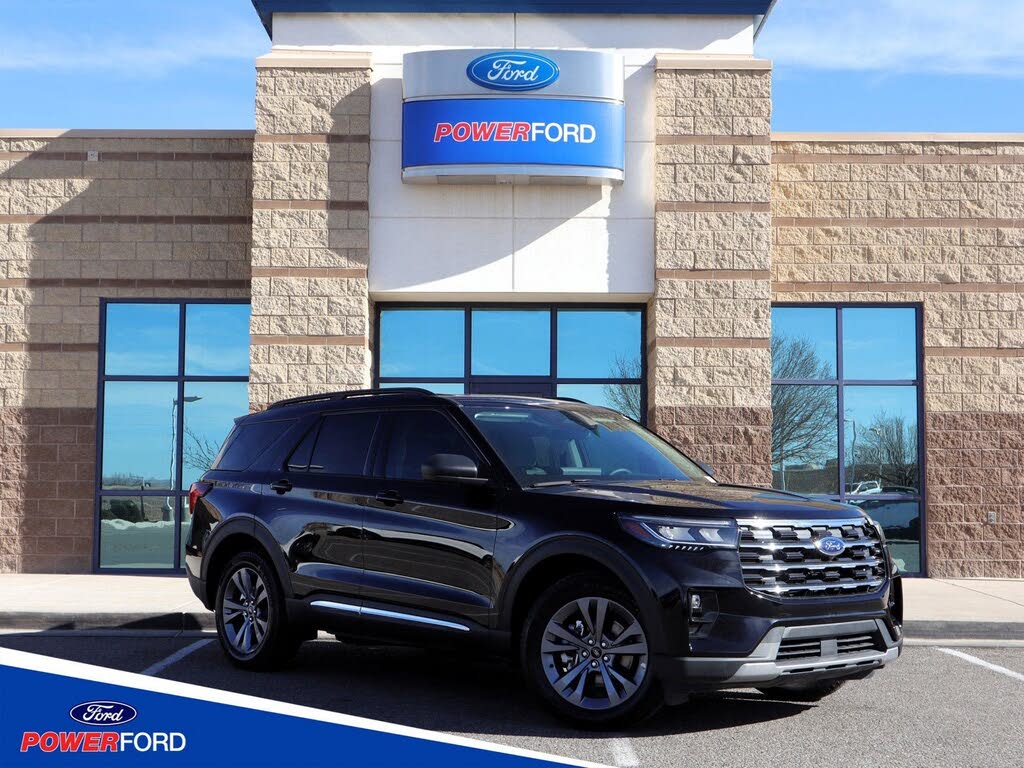 2025 Ford Explorer Active AWD