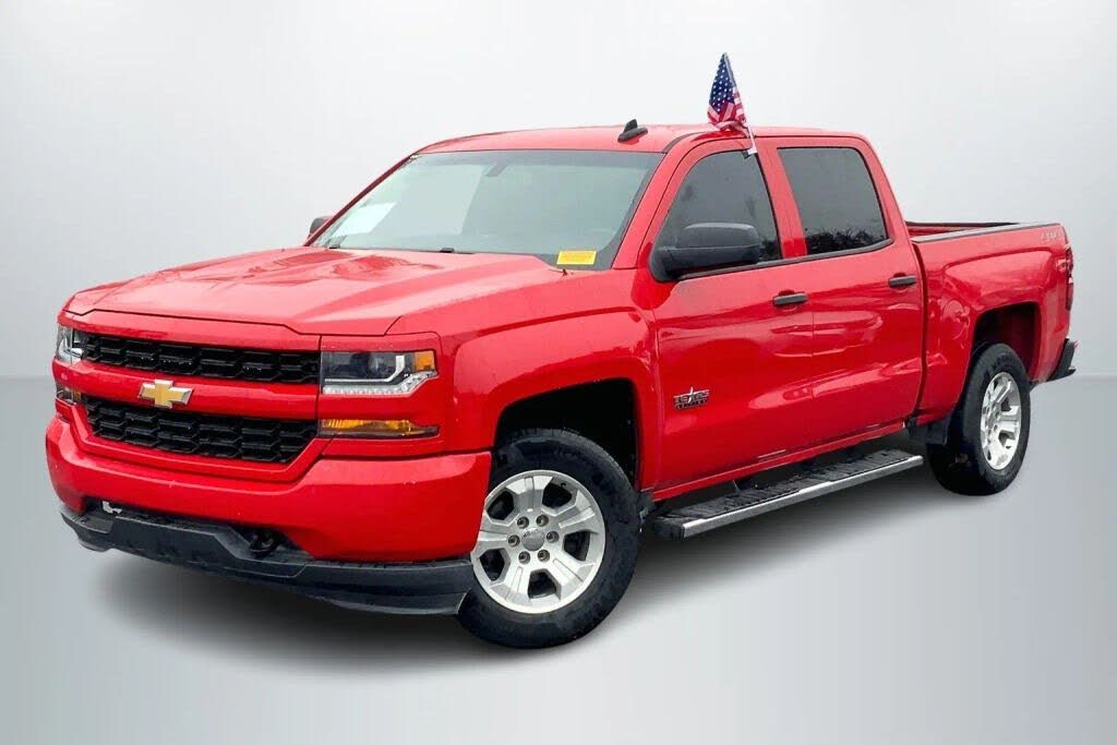 2018 Chevrolet Silverado 1500 Custom Crew Cab 4WD