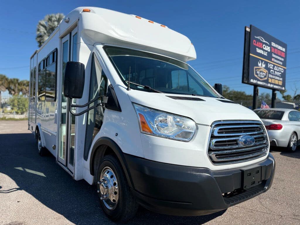 2019 Ford Transit Chassis 350 HD 10360 GVWR Cutaway DRW FWD