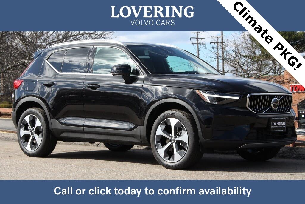 2025 Volvo XC40 B5 Core Bright Theme AWD