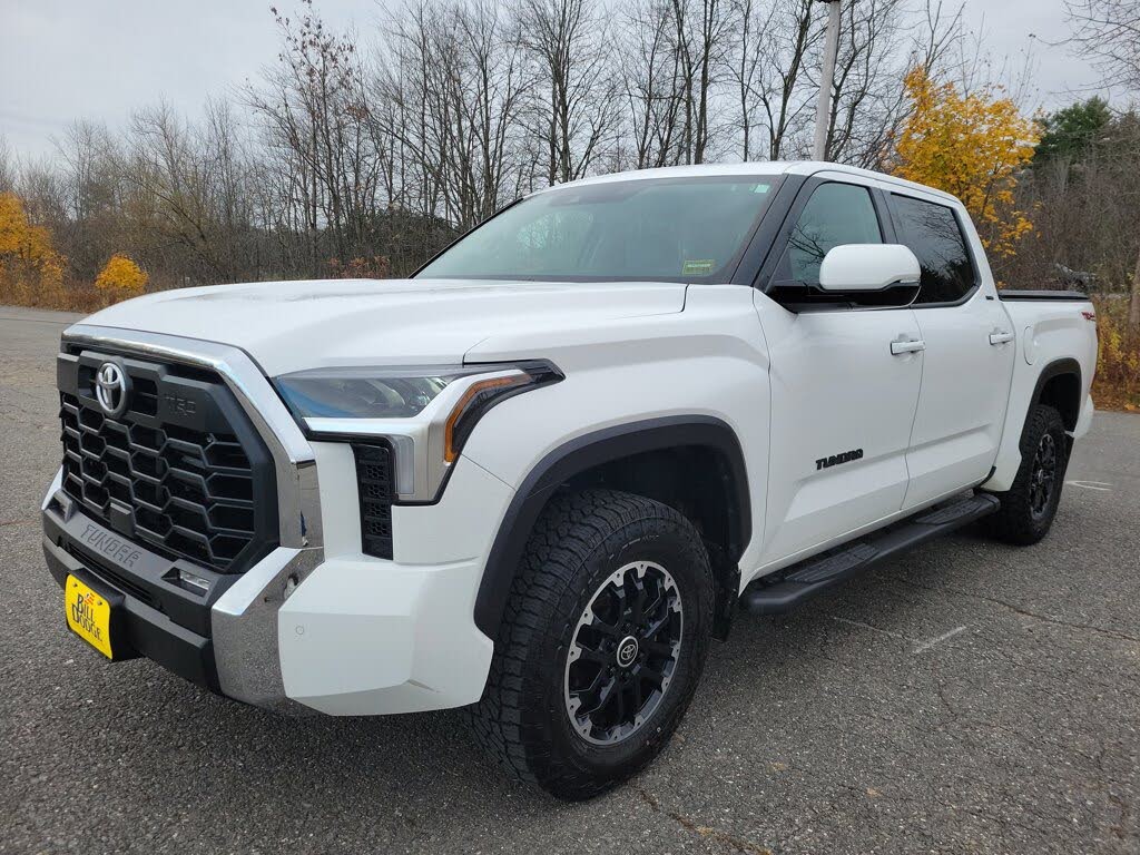 2022 Toyota Tundra SR5 CrewMax Cab 4WD