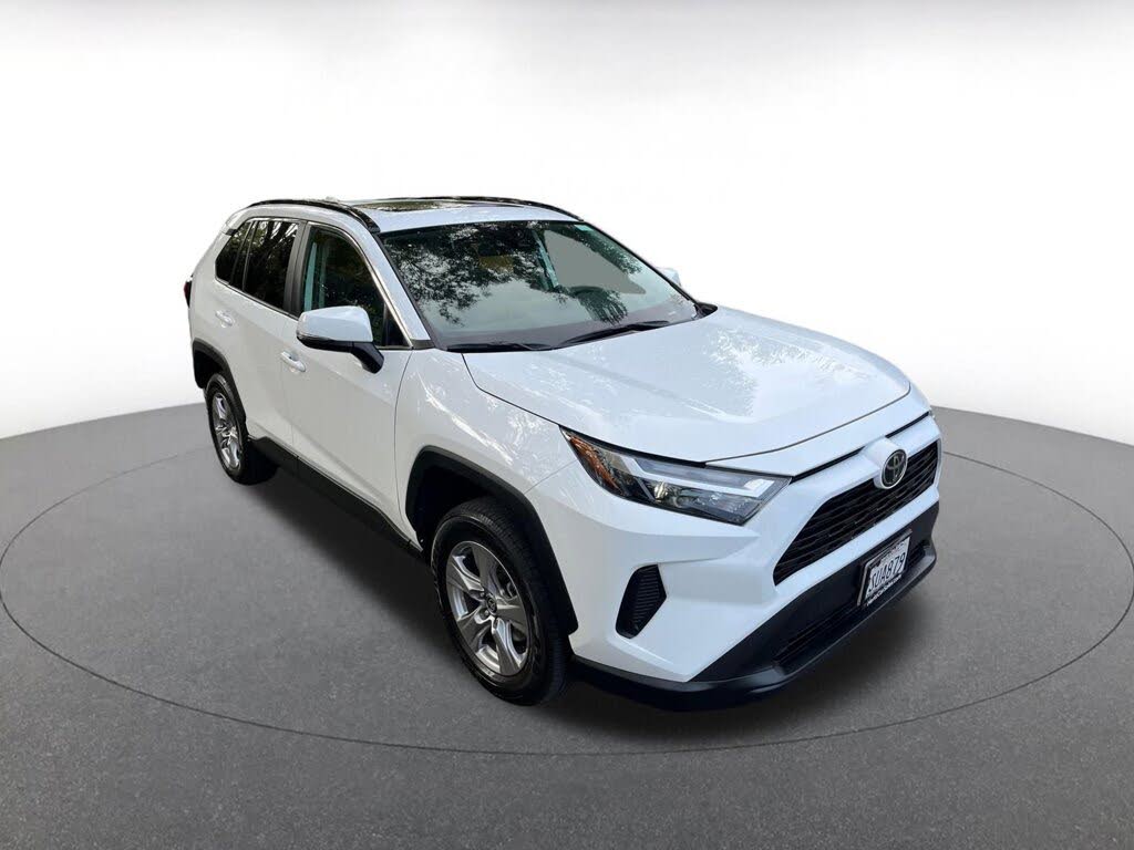 2025 Toyota RAV4 XLE AWD