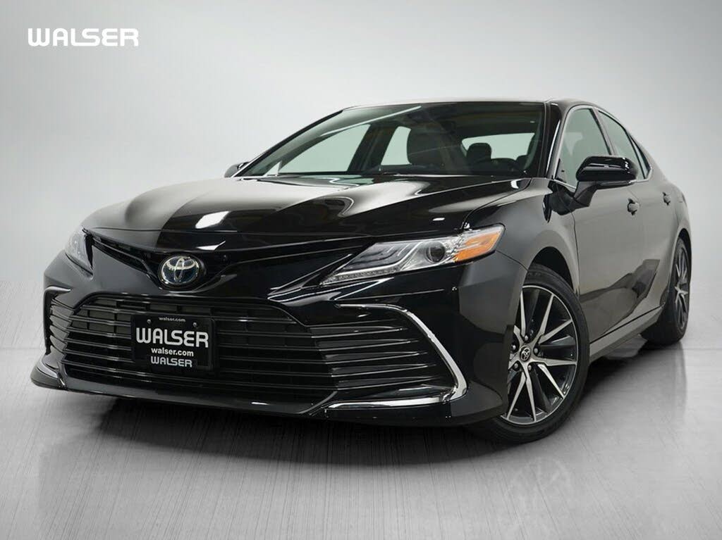 2022 Toyota Camry Hybrid XLE FWD