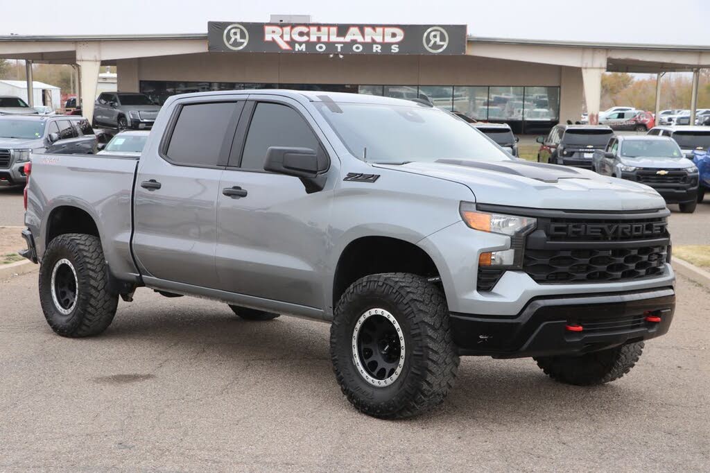 2023 Chevrolet Silverado 1500 Custom Trail Boss Crew Cab 4WD