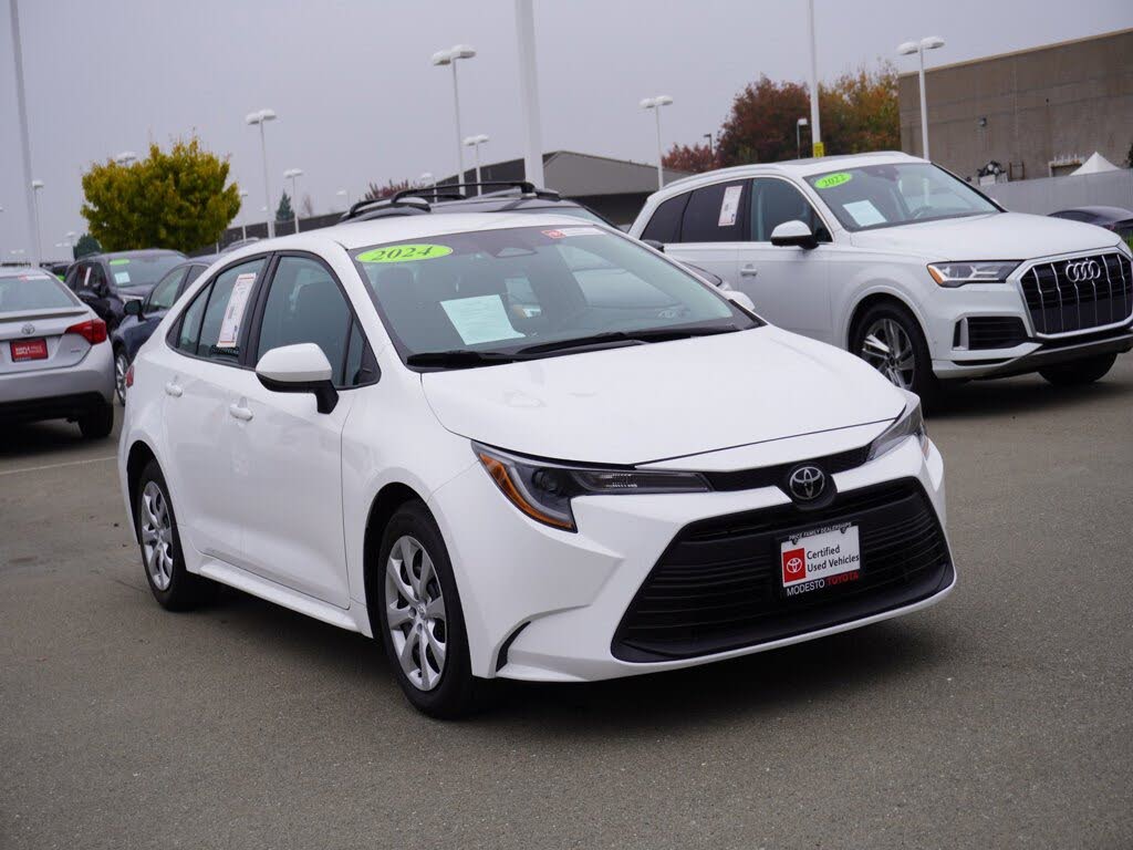 2024 Toyota Corolla LE FWD