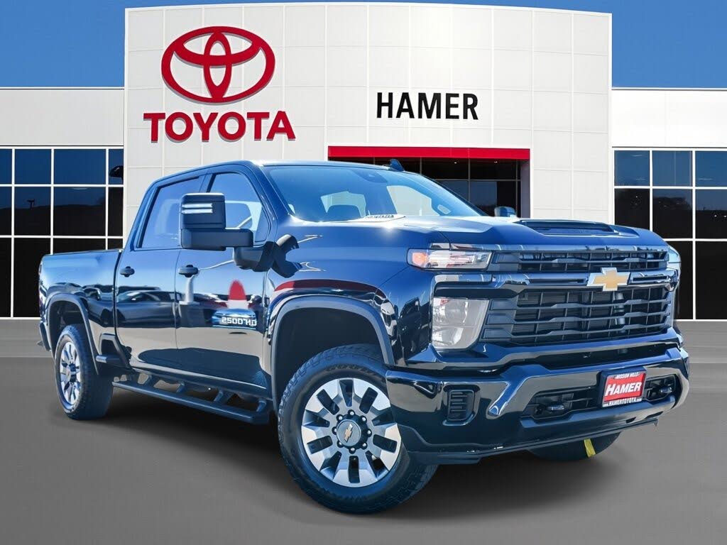 2025 Chevrolet Silverado 2500HD Custom Crew Cab RWD