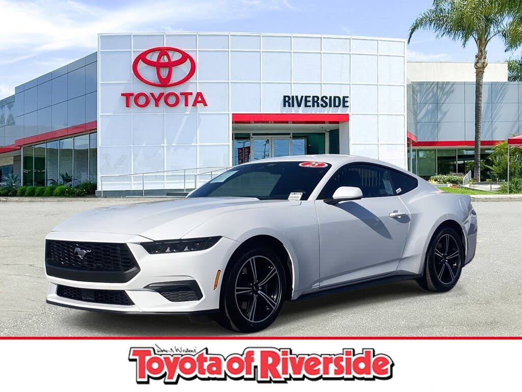 2025 Ford Mustang EcoBoost Fastback RWD