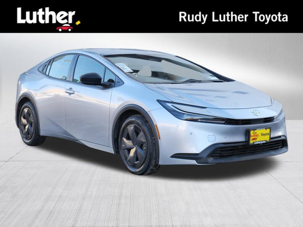 2025 Toyota Prius LE FWD