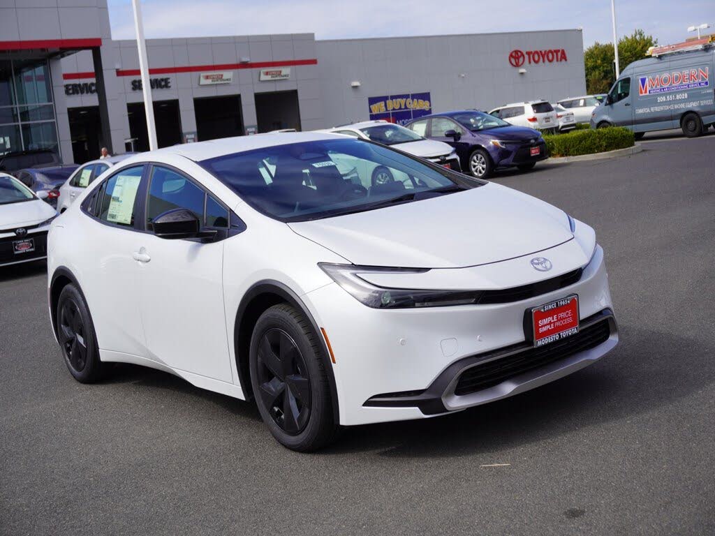 2026 Toyota Prius Plug-In Hybrid SE FWD