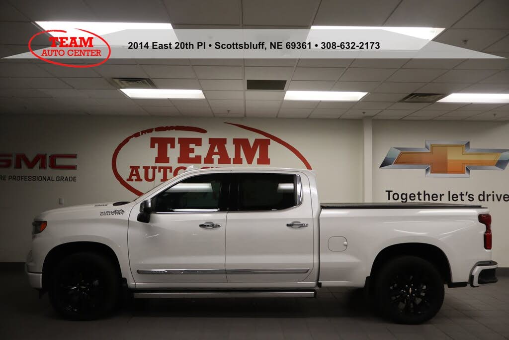 2024 Chevrolet Silverado 1500 High Country Crew Cab 4WD