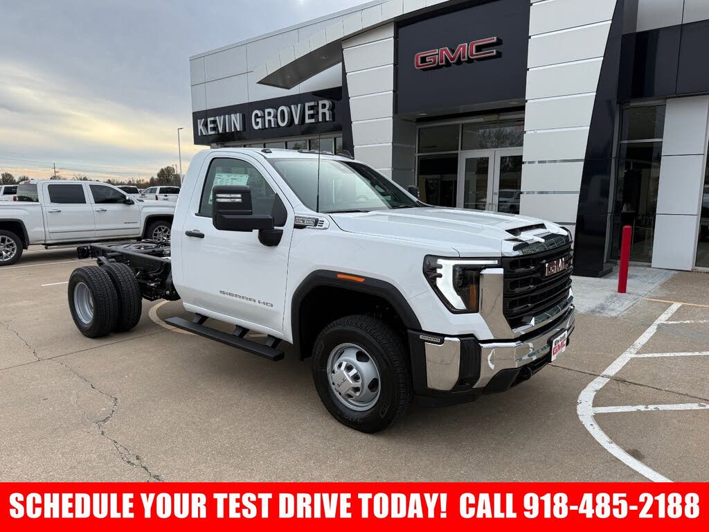 2026 GMC Sierra 3500HD Chassis Pro Regular Cab 4WD