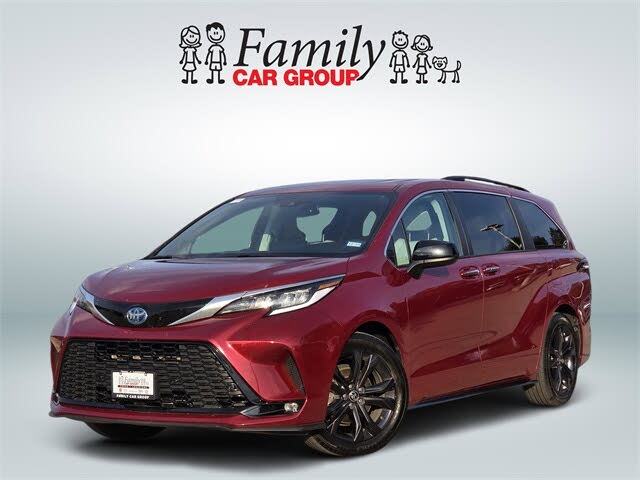 2022 Toyota Sienna XSE 7-Passenger FWD