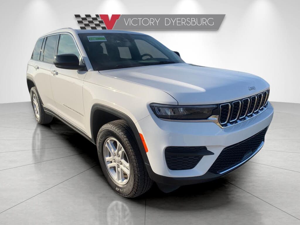 2024 Jeep Grand Cherokee Laredo 4WD