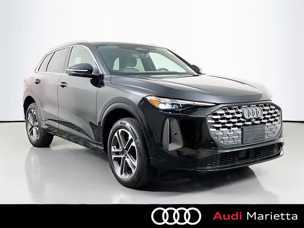 2025 Audi Q5 quattro Premium 40 TFSI