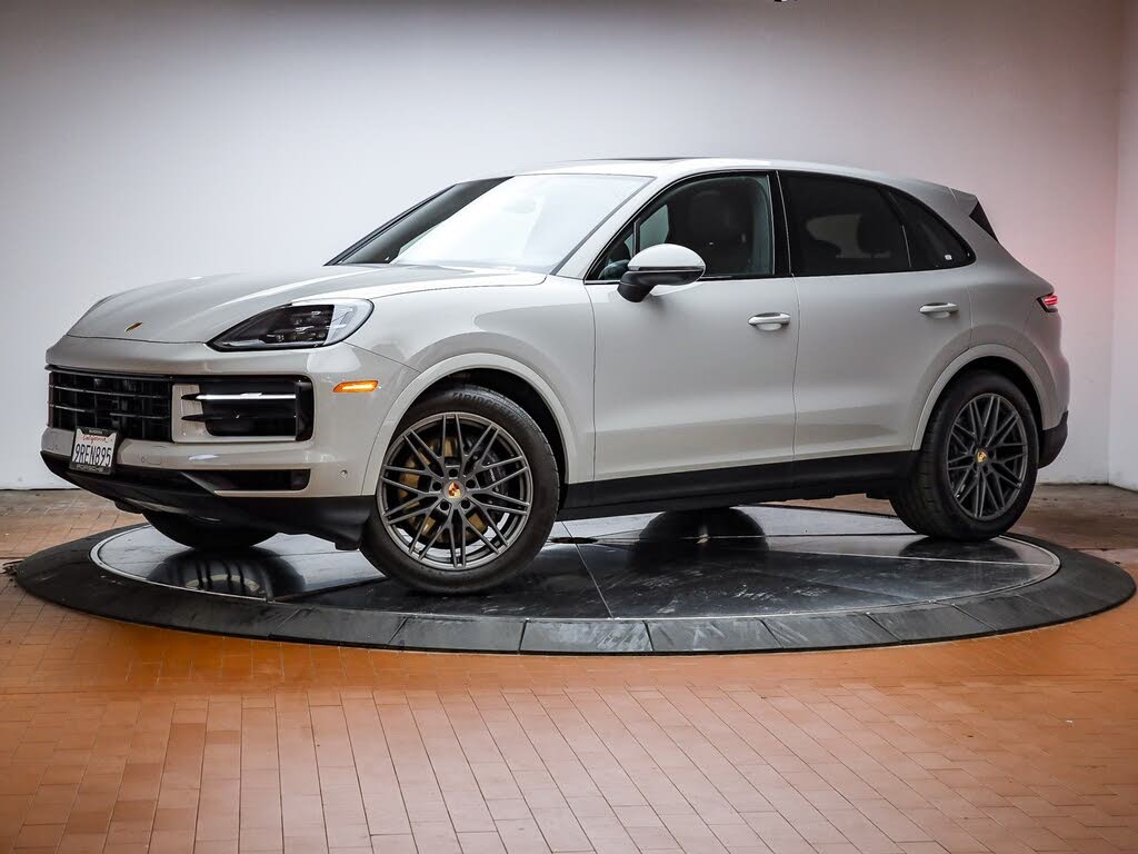 2025 Porsche Cayenne AWD