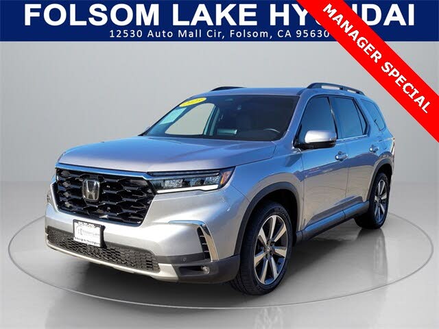 2023 Honda Pilot Touring FWD