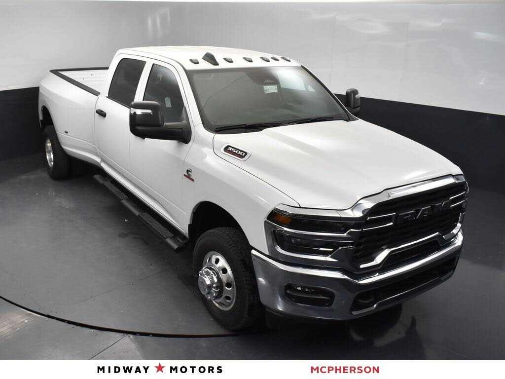 2026 RAM 3500 Tradesman Crew Cab LB DRW 4WD
