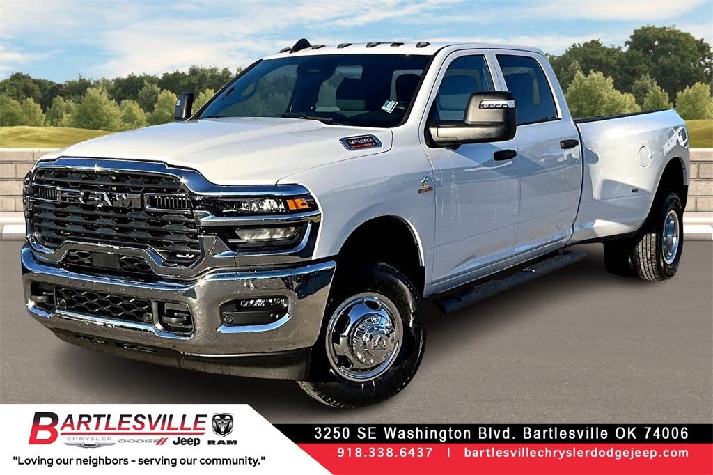 2026 RAM 3500 Tradesman Crew Cab LB DRW 4WD