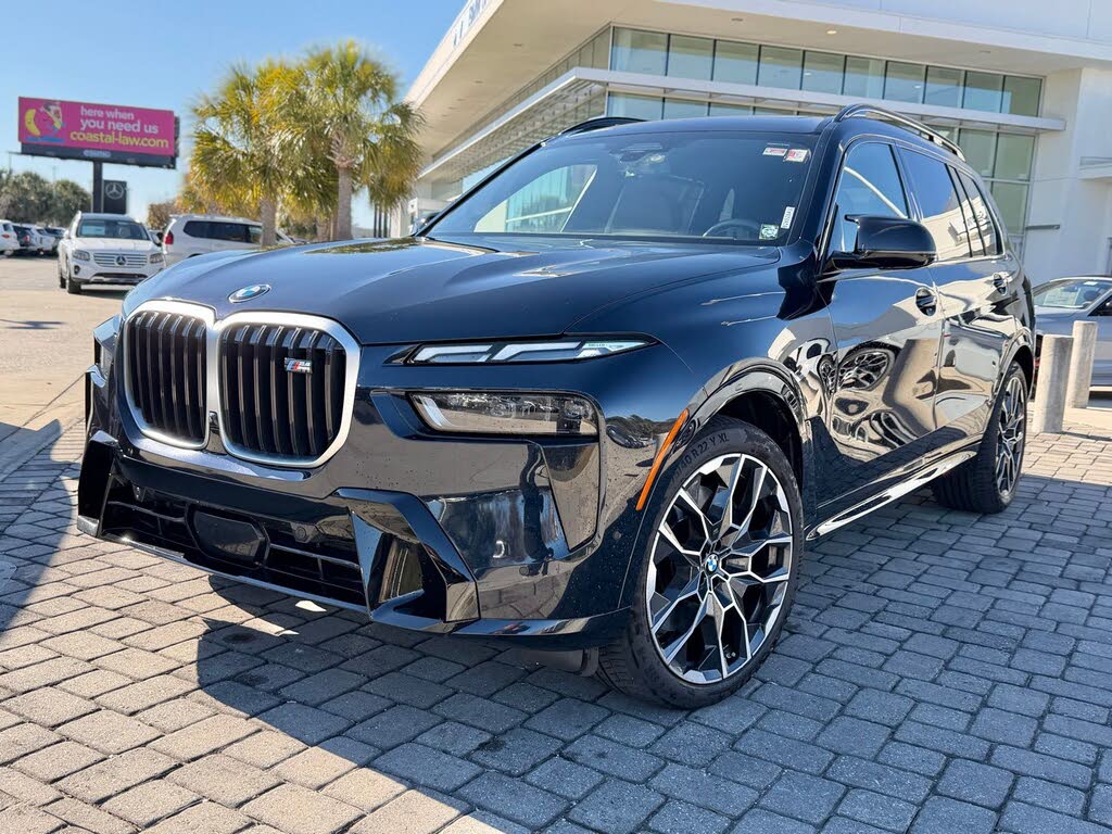 2024 BMW X7 M60i AWD