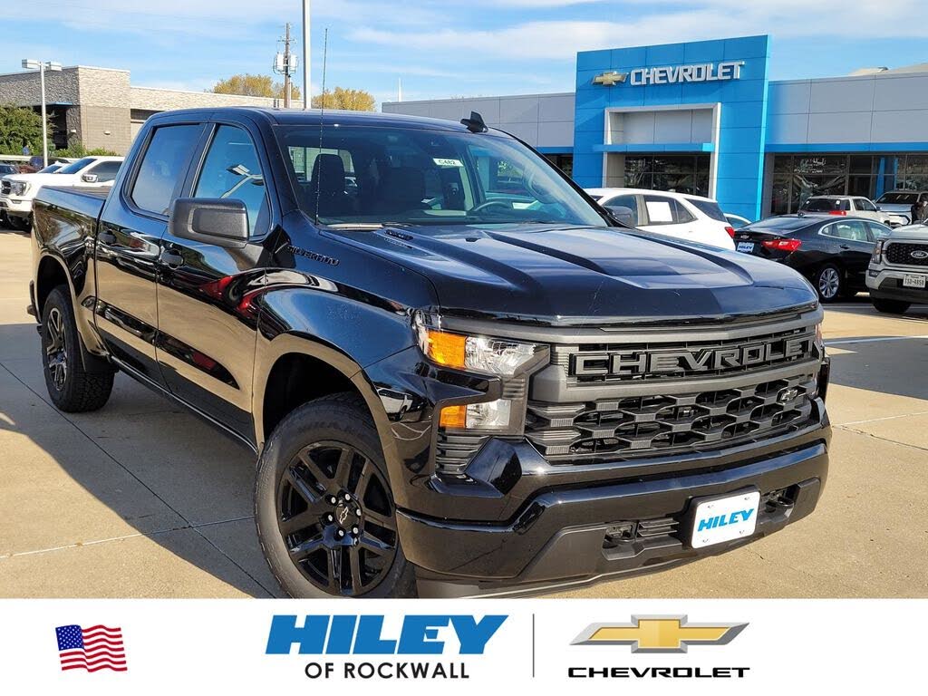 2026 Chevrolet Silverado 1500 Custom Crew Cab RWD