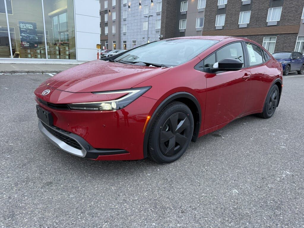 2026 Toyota Prius Plug-In Hybrid SE FWD