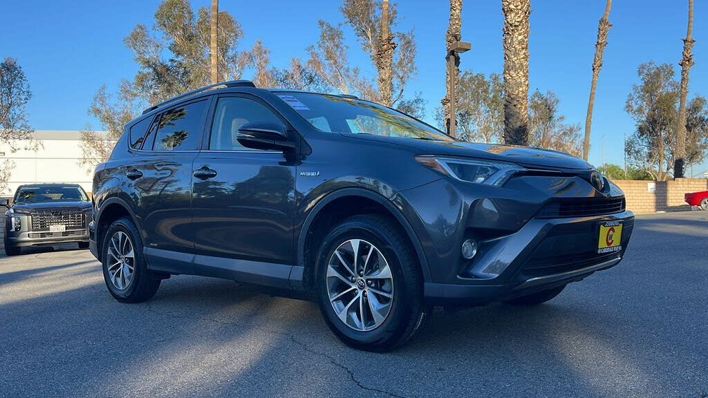2018 Toyota RAV4 Hybrid XLE AWD