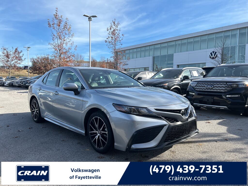 2024 Toyota Camry SE Nightshade FWD