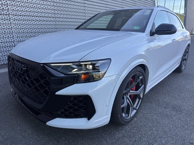 2025 Audi RS Q8 4.0T quattro Performance