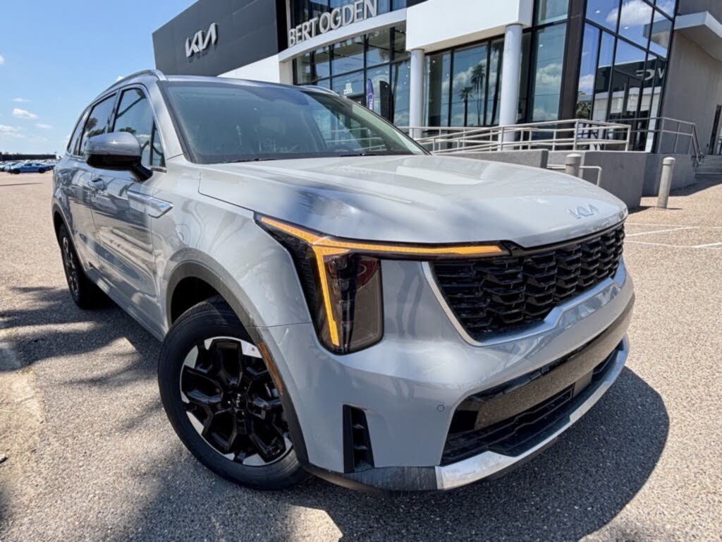 2026 Kia Sorento S FWD