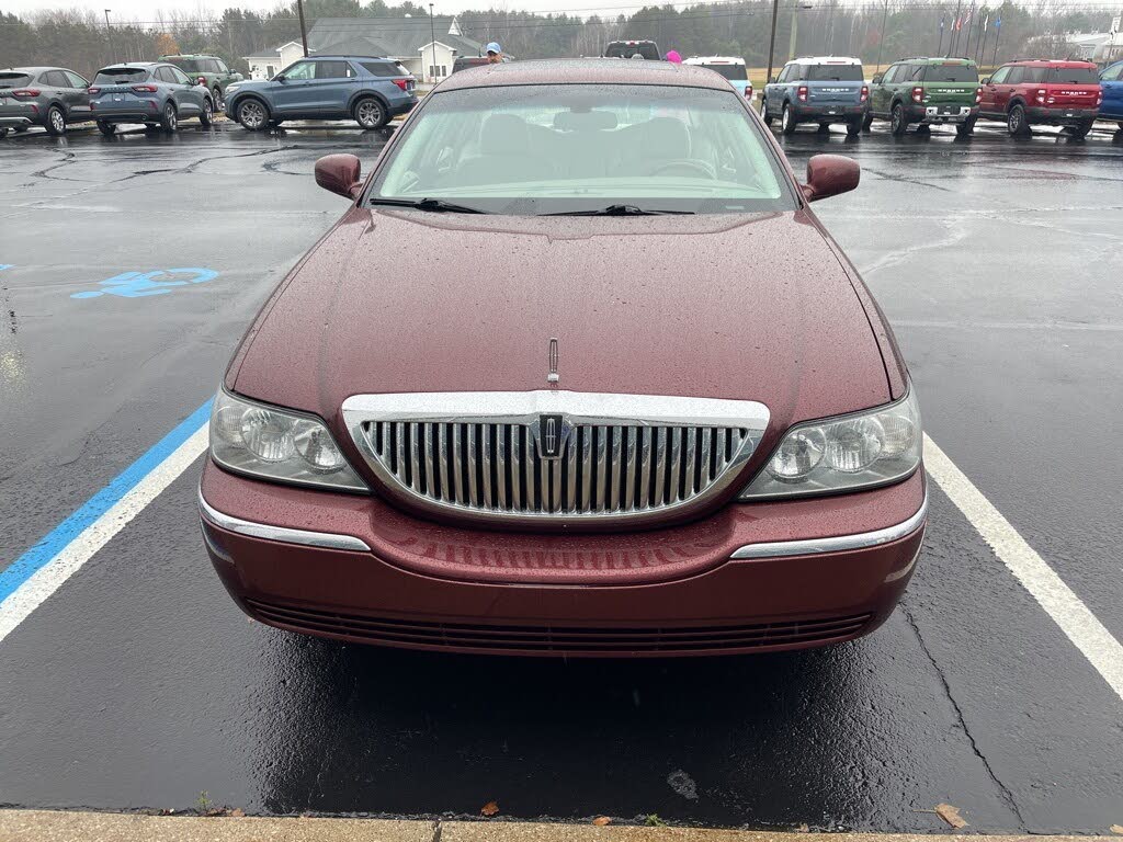 2004 Lincoln Town Car Ultimate